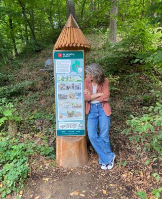 Do téhle zakázky se mi původně moc nechtělo a uvažovala jsem, že nabídku spíš odmítnu 🫣. Předběžné zadání znělo: ilustrace...